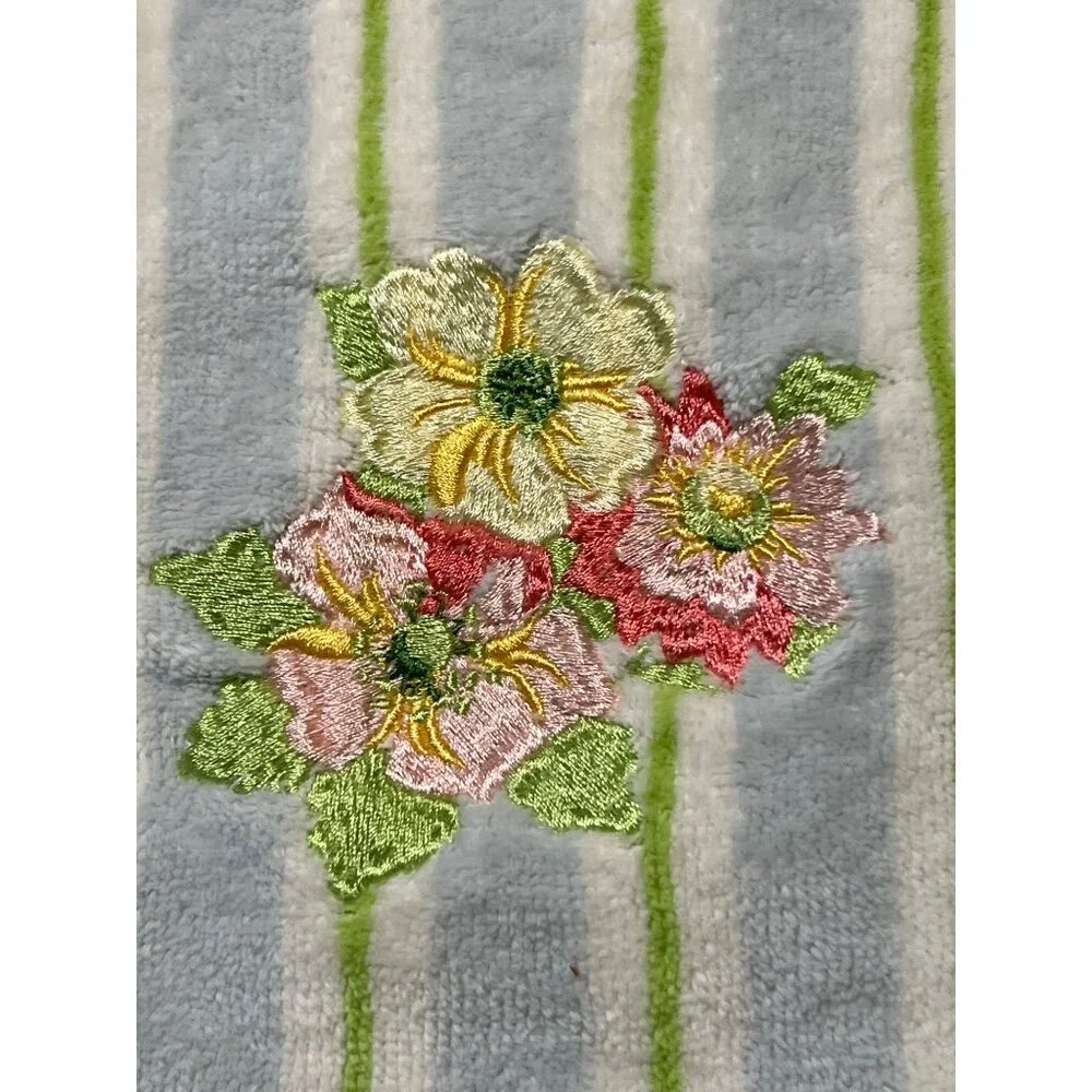 Vintage Longaberger Embroidered Mixed Bouquet Hand Towel Replacement 27
